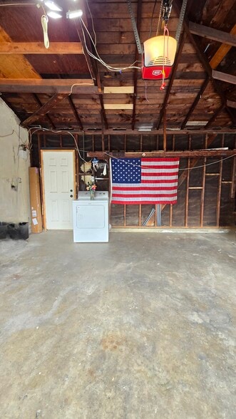 Building Photo - 10603 Bramblebush Ave