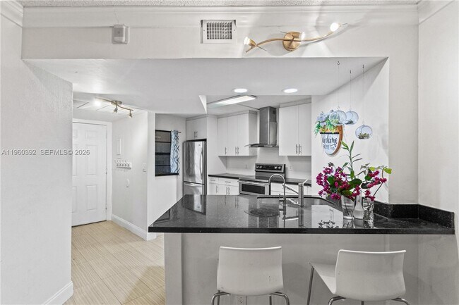 Building Photo - 10401 W Broward Blvd