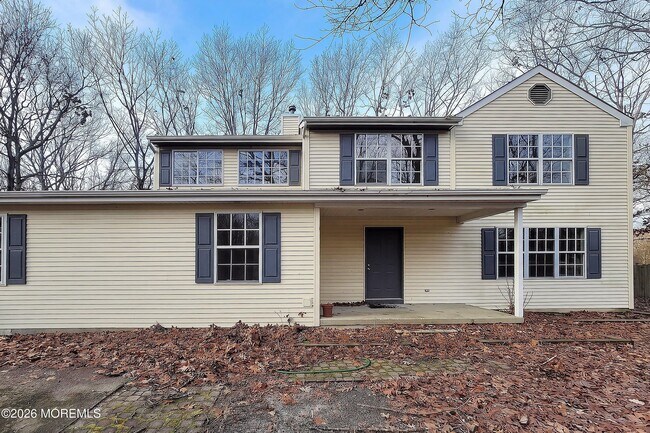 Building Photo - 1 Broadmoor Dr