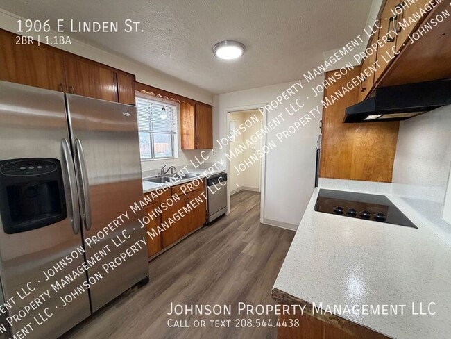 Building Photo - 1906 E Linden St