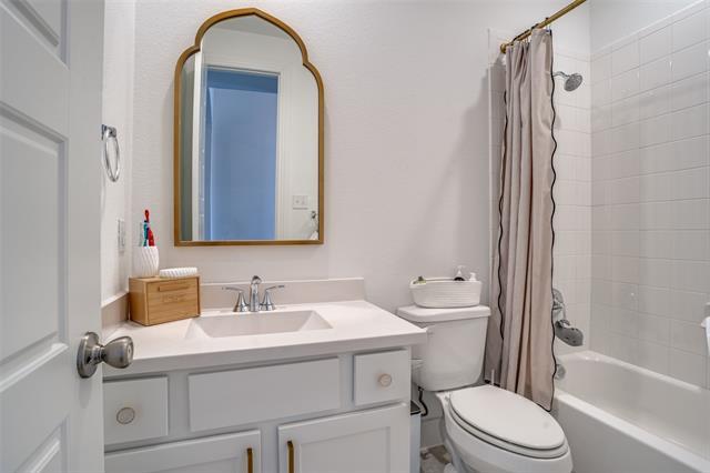 Building Photo - 1308 Bluebonnet Ln