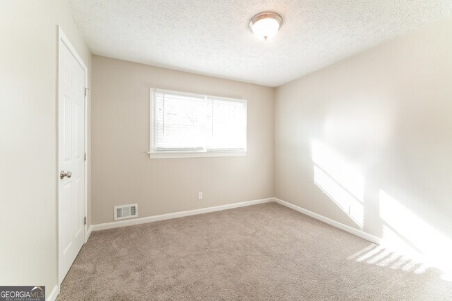 Building Photo - 723 Osco Pkwy