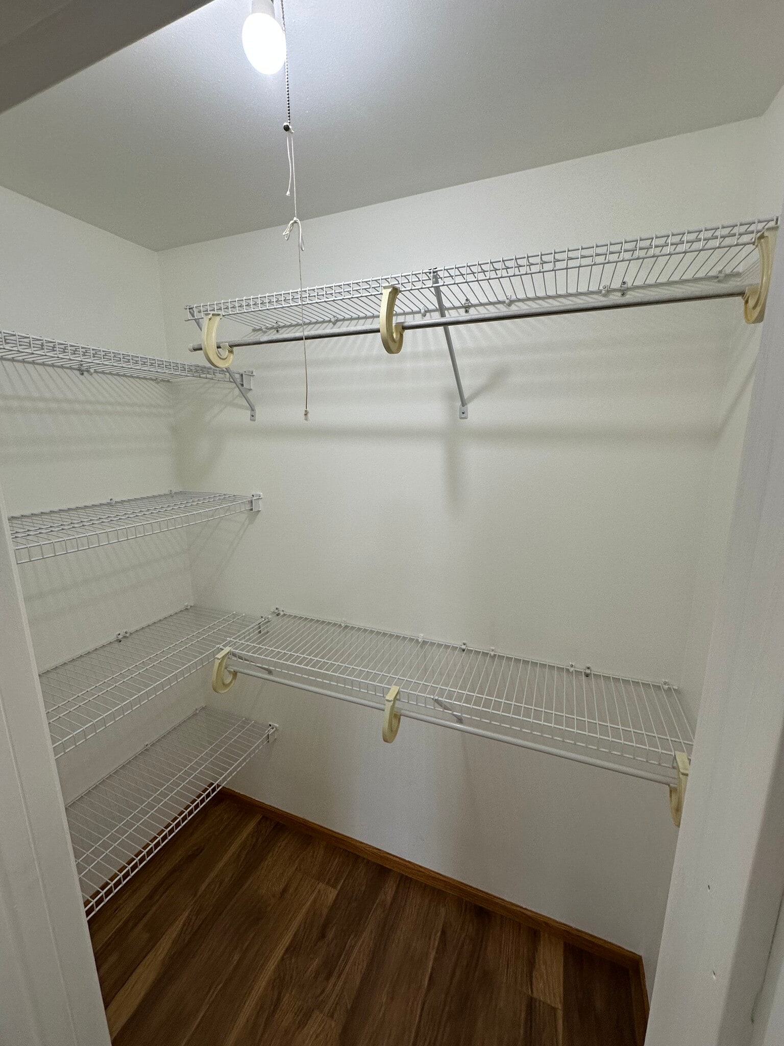 Building Photo - 915 Madison St