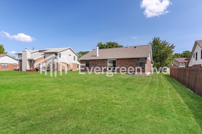 Building Photo - 6800 Deer Bluff Dr