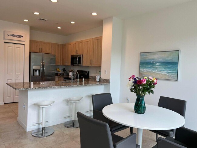 Building Photo - 6271 SE Portofino Cir