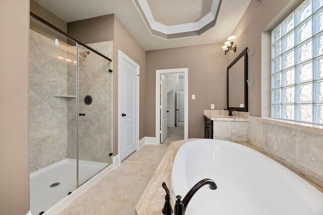 Building Photo - 14918 Diane Manor Ln