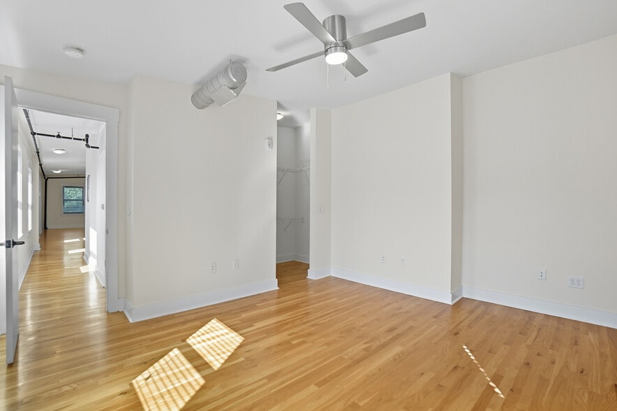 Building Photo - 1412 Republic St