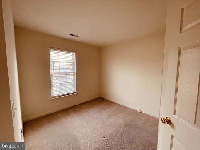 Building Photo - 16802 Sweeney Ln