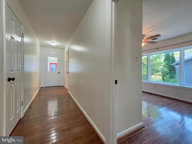 Building Photo - 11470 Mohawk Ct