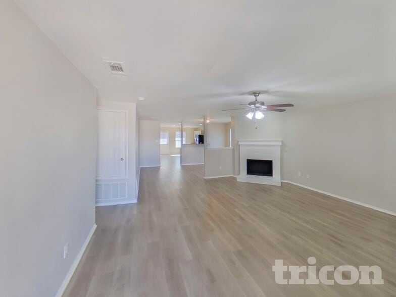 Building Photo - 50 Larkspur Dr