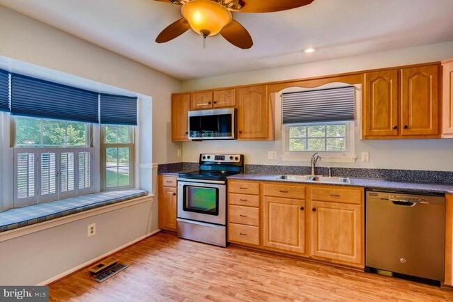 Building Photo - 3 Meadow Run Ct