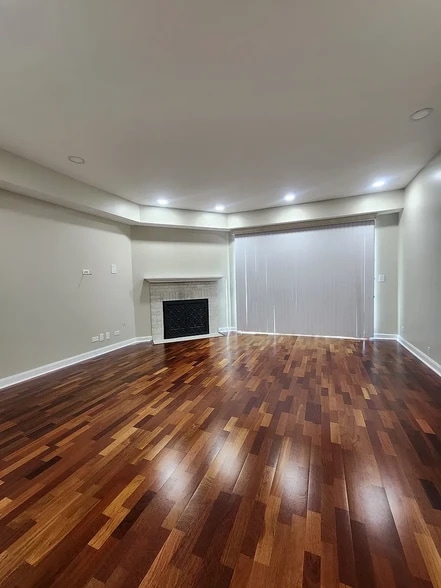 LR - 1271 Cranbrook Dr