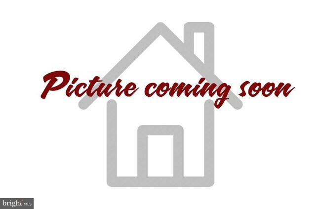 Building Photo - 2242 W Greenleaf Dr