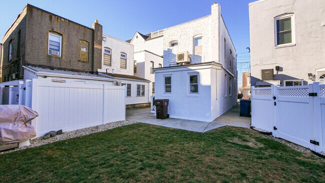 Building Photo - 6416 Monmouth Ave