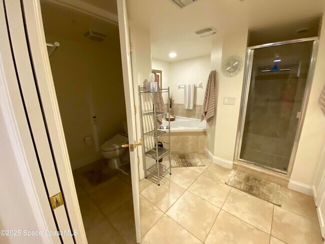 Building Photo - 732 Bayside Dr