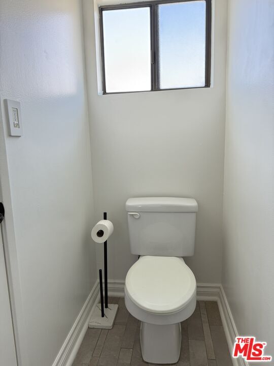 Building Photo - 234 N Kenwood St