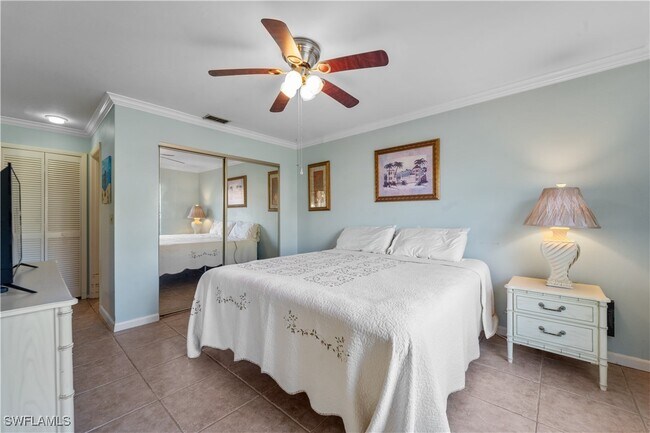 Building Photo - 8287 Charter Club Cir