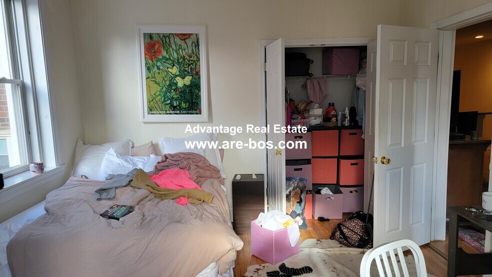 Building Photo - 66 Egmont St