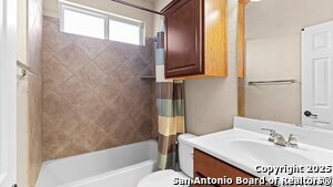Building Photo - 605 Oakmont Way
