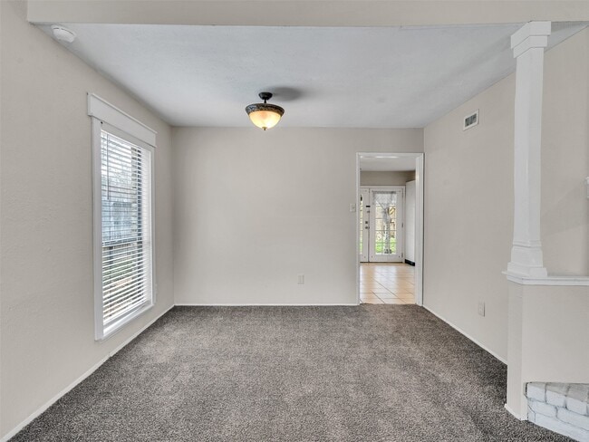 Building Photo - 17323 Glenpatti Dr