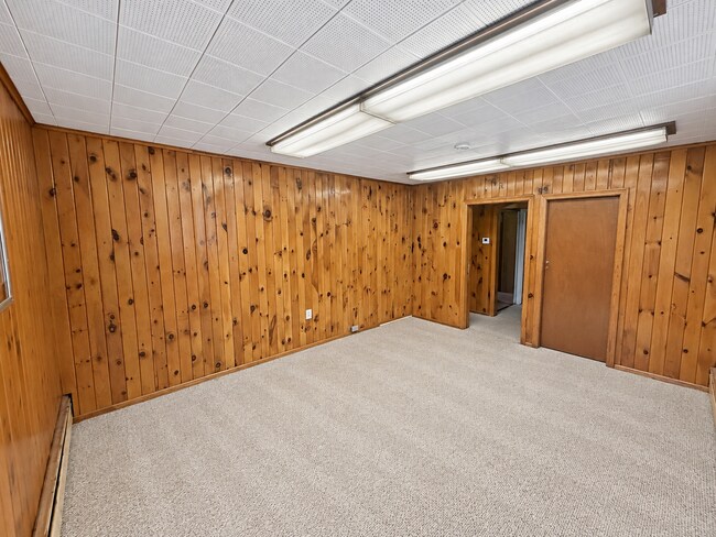 Building Photo - 136R N Broad St, West Hazleton.