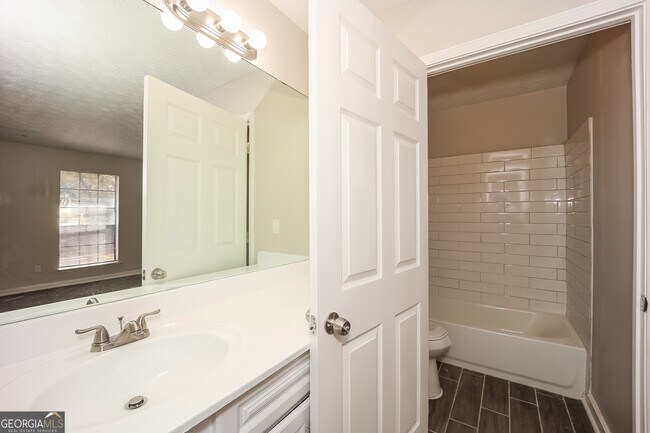 Building Photo - 8682 Cedar Creek Ridge