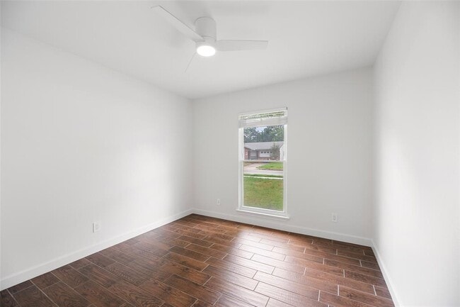 Building Photo - 2518 Carlow Dr