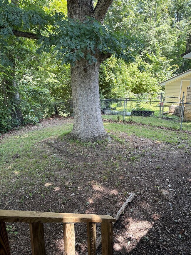 Building Photo - 39-39 Rushwood Dr