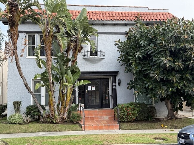 Building Photo - 630 1/2 N Spaulding Ave