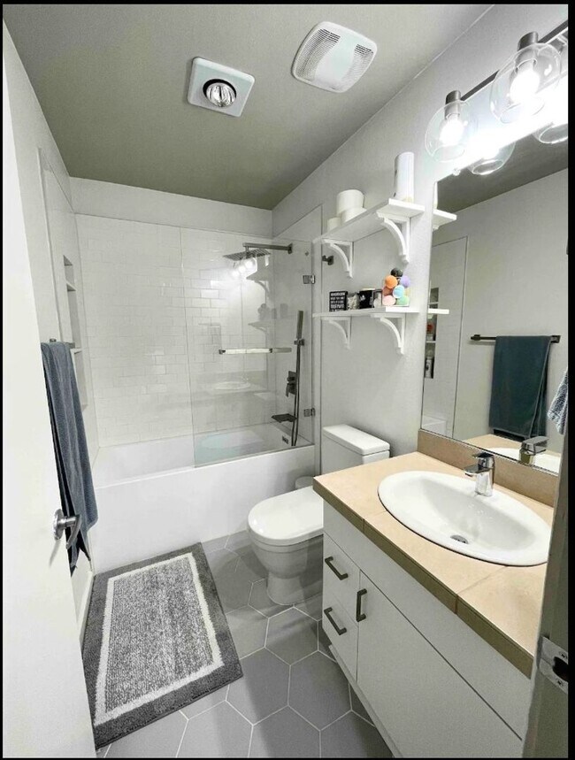 Building Photo - Boise Neighborhood New Construction 3-Story Home with All of the Amenities, Rooftop Patio, Fenced...