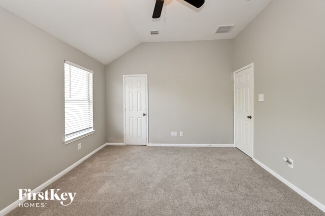 Building Photo - 6610 Albion Cresent Dr