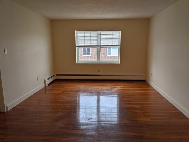 Building Photo - 14A Grove St