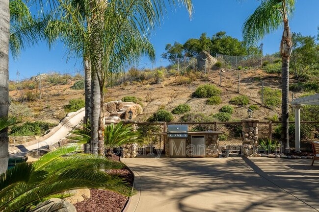Building Photo - 2108 Boulders Rd