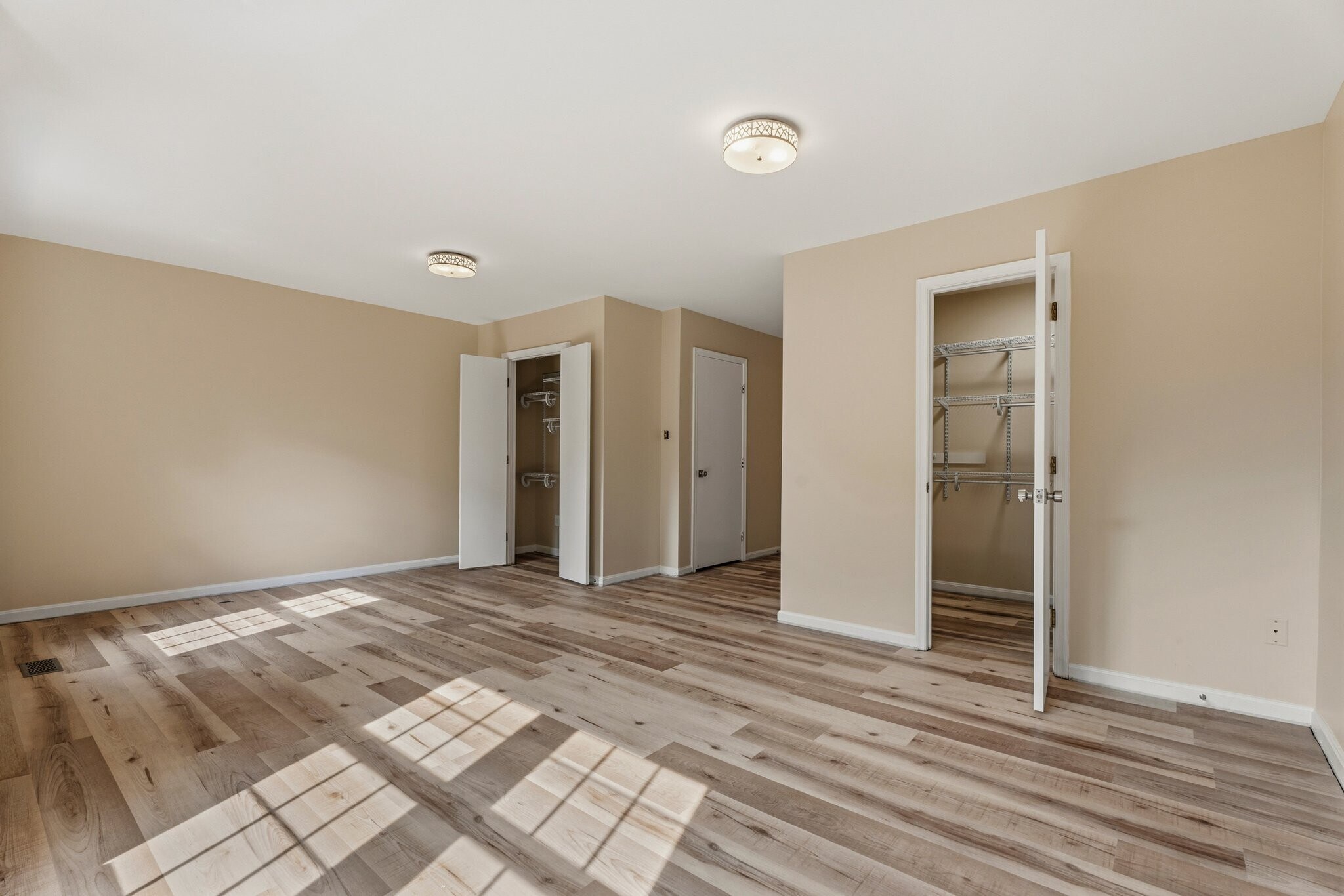 Building Photo - 11640 Pleasant Meadow Dr