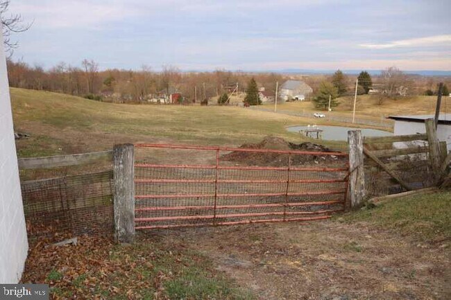 Building Photo - 627 Hammonds Mill Rd