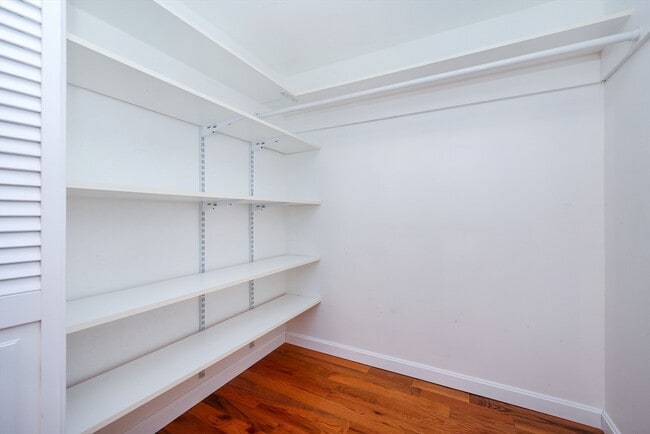 Building Photo - 85 Brainerd Rd