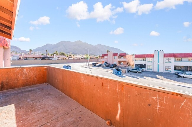 Building Photo - Upgraded 3 Bedroom Unit Near Air Force Base!