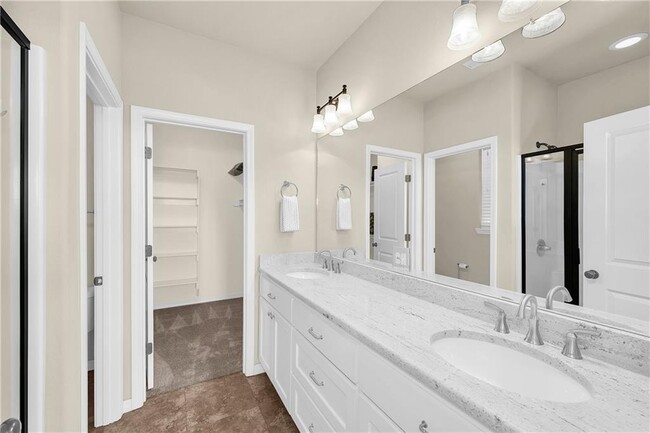 Building Photo - 442 SW Glover St