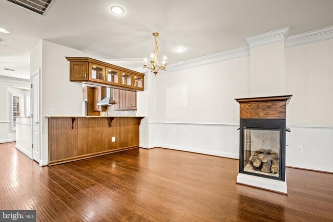 Building Photo - 211 Mill St