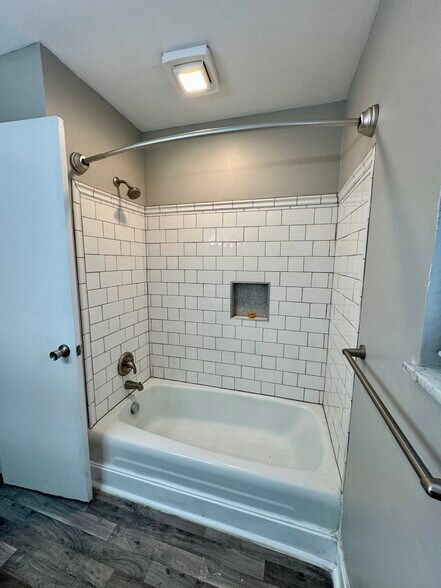 Building Photo - 4221 Watson Ave