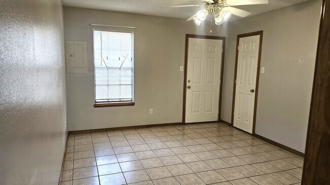 Master View 2 - 5121 Galloping Way