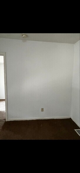 Building Photo - 130 S 8th St