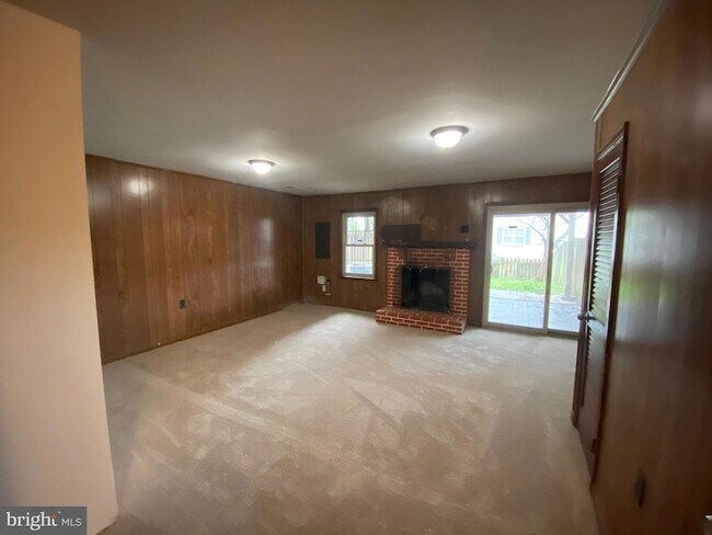 Building Photo - 12116 Stallion Ct