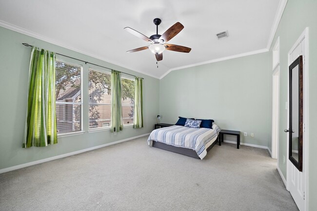 Building Photo - 90 McGowen St