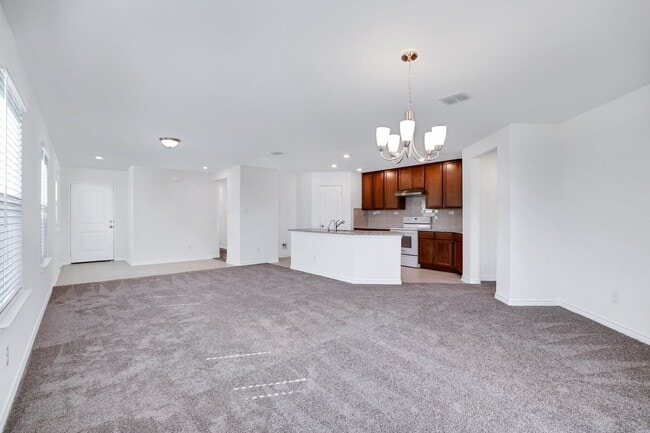 Building Photo - 614 Eucharis