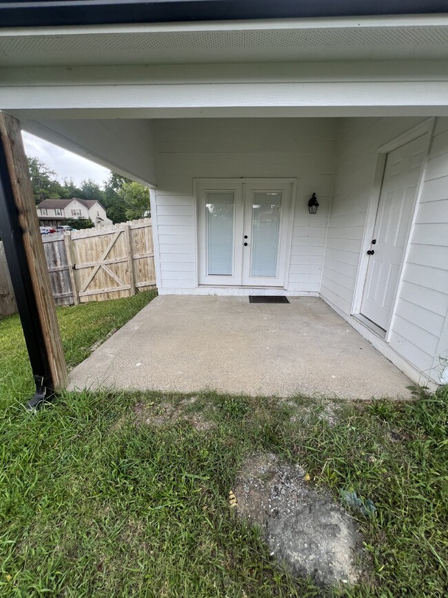 Building Photo - Charming 2-Bedroom Duplex in East Brainerd