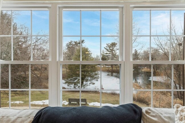 Building Photo - Bright & Renovated 1B/1B Condo with Pool, Tennis, & Chester Valley Trail Access – Old Forge Crossing