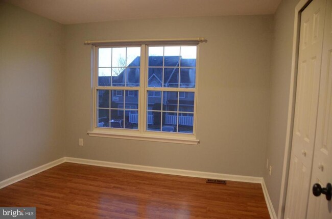 Building Photo - 5803 Coventry Way