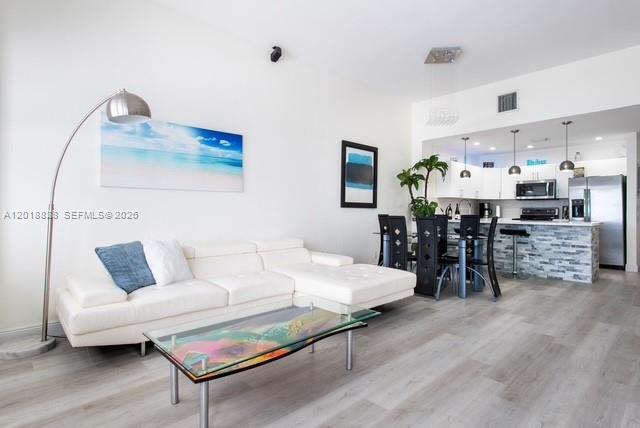 Building Photo - 3725 S Ocean Dr