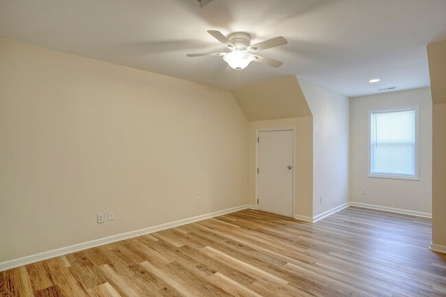 Building Photo - Charming 3-Bedroom Home with Coastal Count...